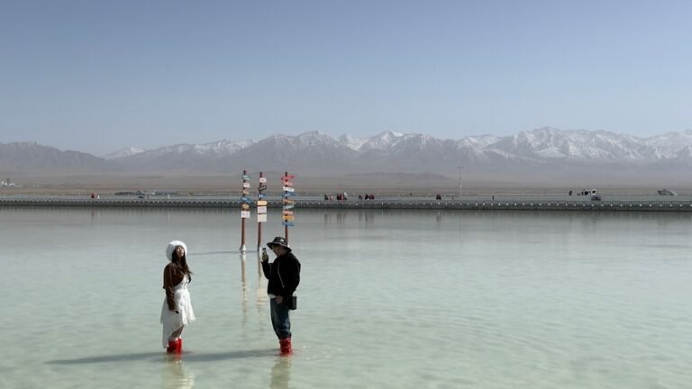 The Mirror of the World on China’s Silk Road